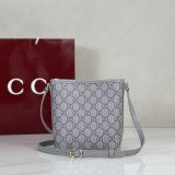 Gucci AAA+ GG Emblem Small Bucket 847090/815118 Bag
