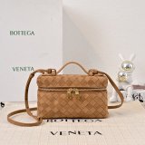 BOTTEGA VENETA Bang Bang Vanity Case Suede